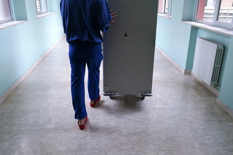 realisation serie 160 catering trolley.jpg